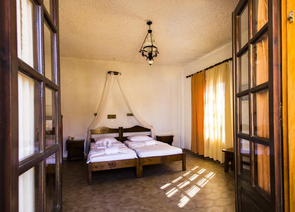 Hesperia Hotel Karlovassi Exteriér fotografie