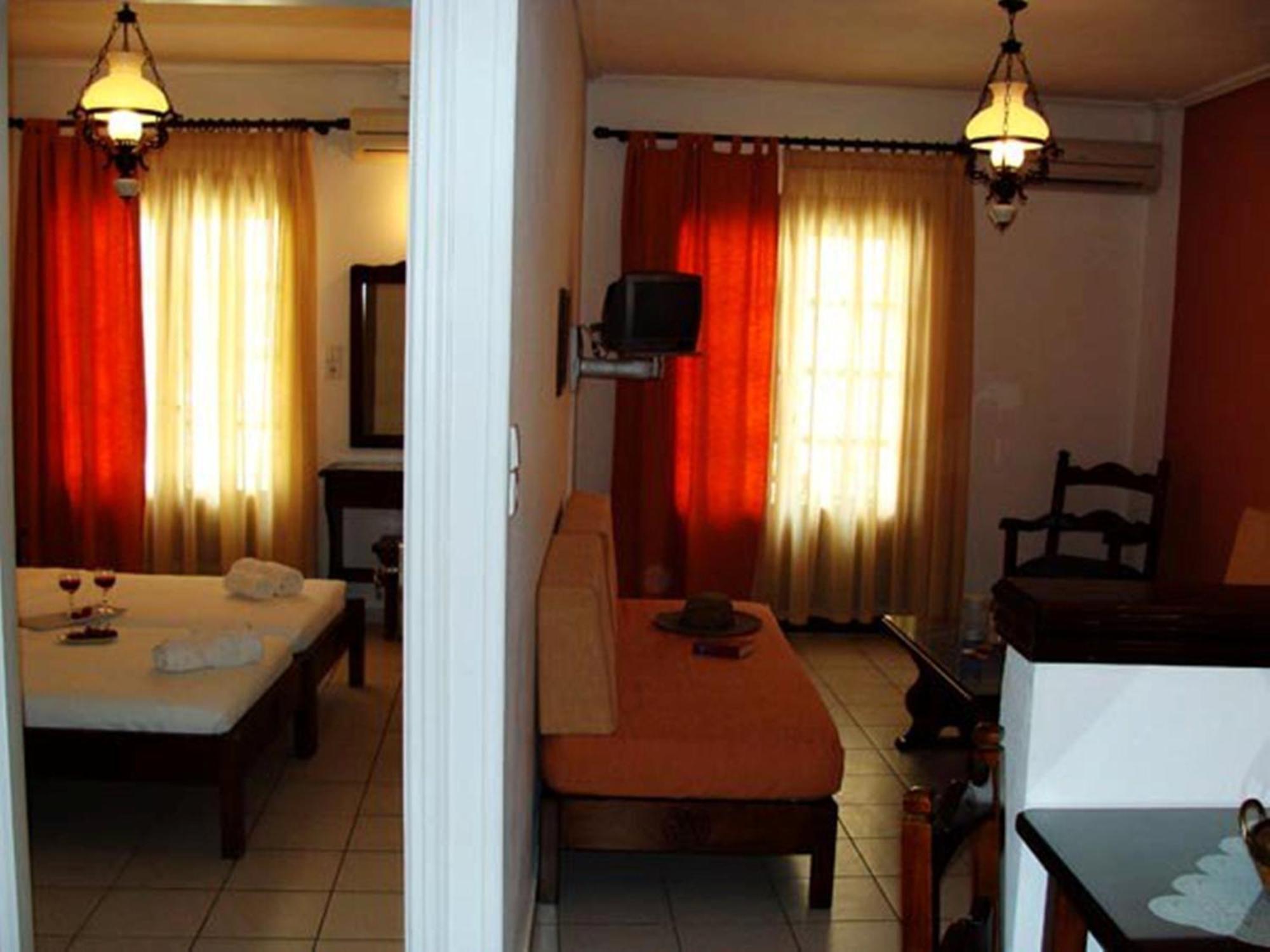 Hesperia Hotel Karlovassi Exteriér fotografie